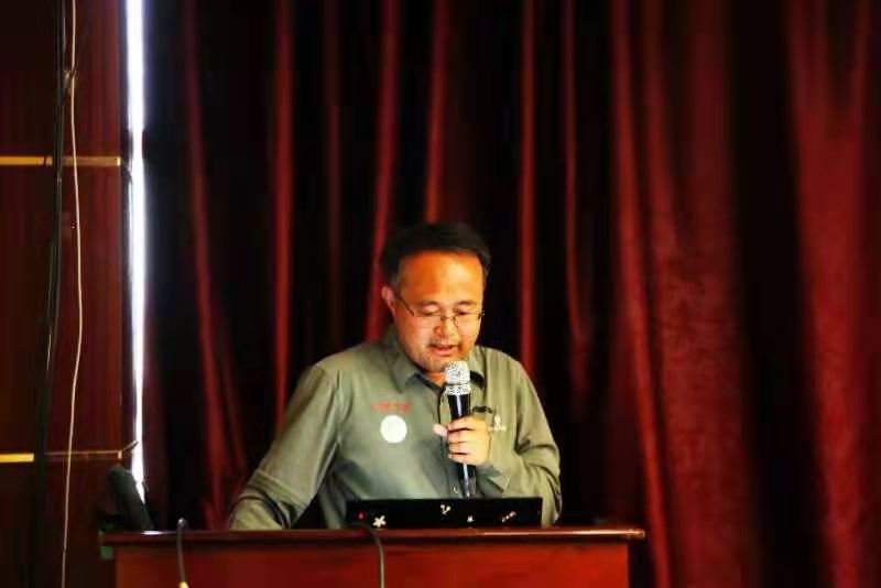 中国社会科学院考古研究所研究员高江涛在会议现场发言