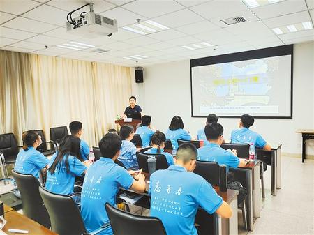 兰州大学为研究生支教团进行教学培训