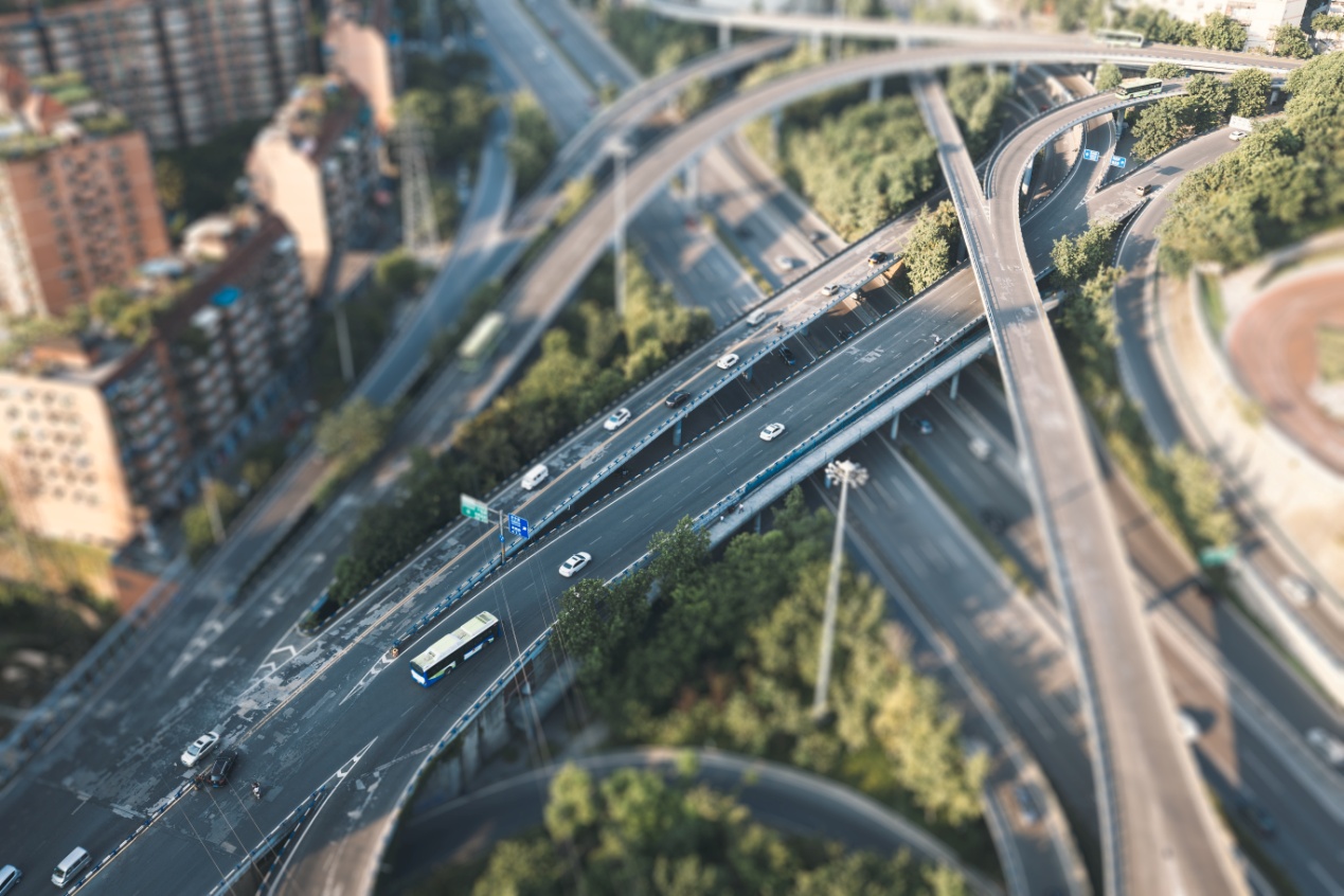恒大御峰多维交通跟上生活与事业的快节奏
