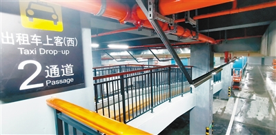 丹凤门广场地下交通枢纽出租车上客通道