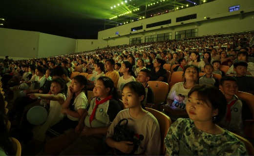 “六一”特殊课堂 China大型实景演出让陶瓷文化变得触手可及