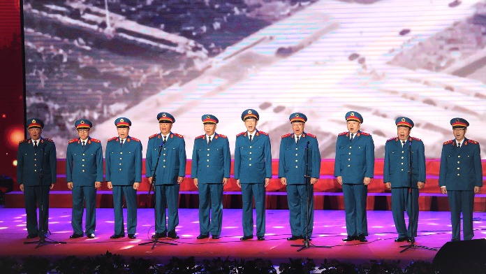 南昌航空大学携手开国将军后代合唱团举办庆祝建党百年红歌汇演