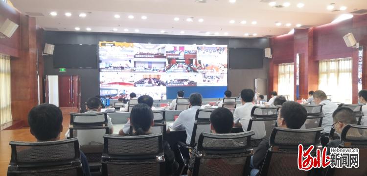 5月28日，省政务服务办会同中国人民银行石家庄中心支行在石家庄市组织举办全省社会信用体系建设专题培训活动。 河北日报记者解楚楚摄