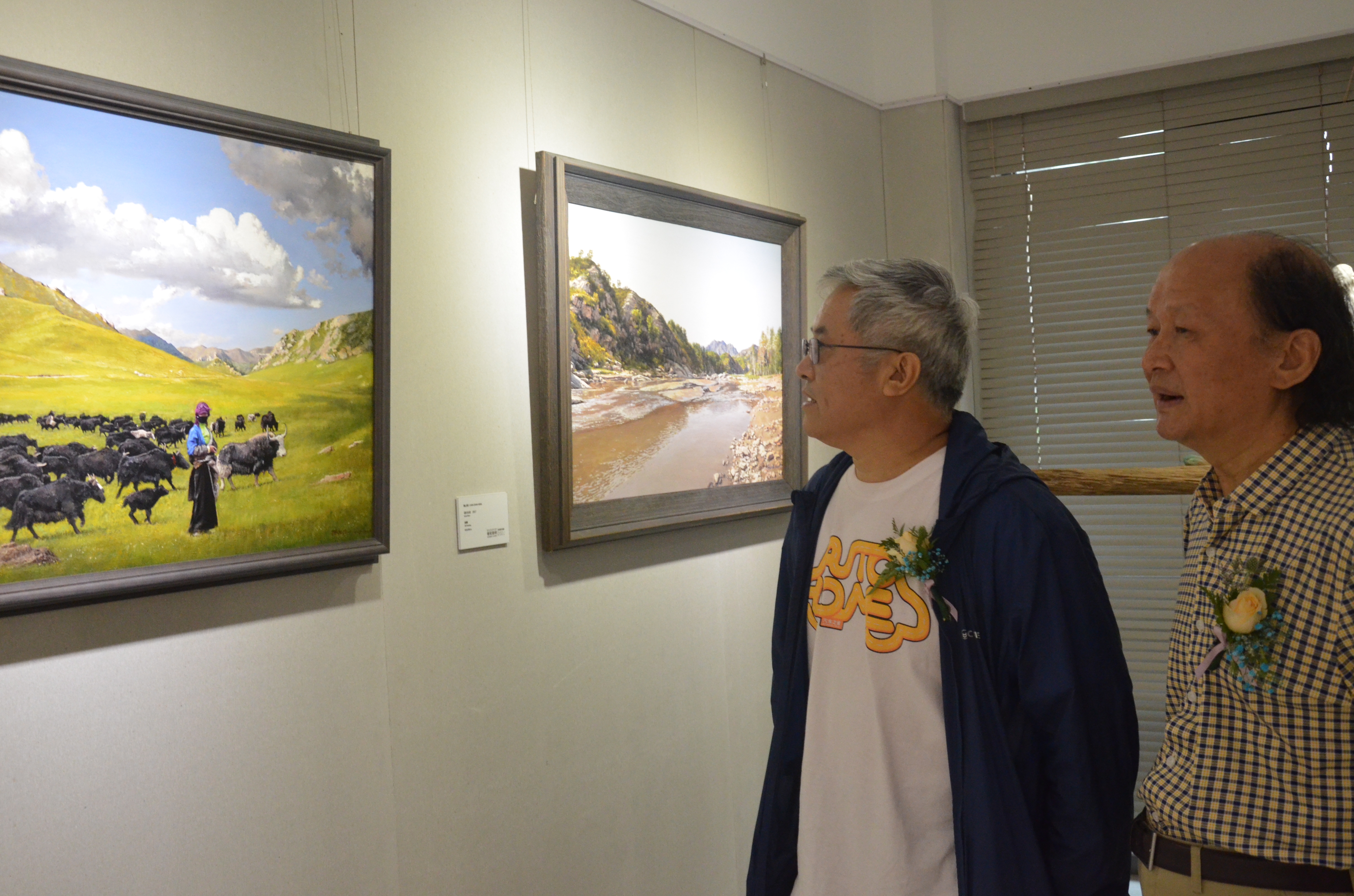 河北工艺美术职业学院“春和景明——庆祝建党100周年教授作品展”开幕