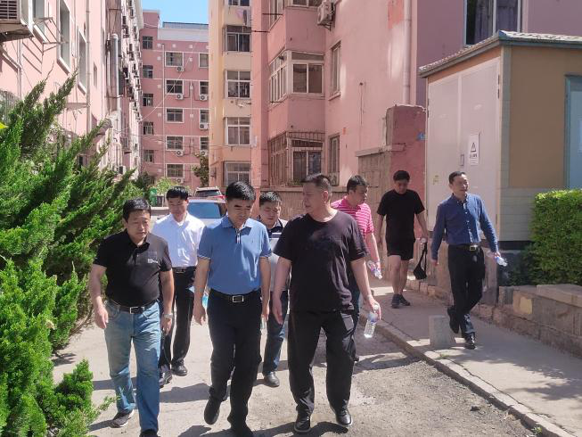 刘新学副区长现场调度市北洛阳路痛点难点问题