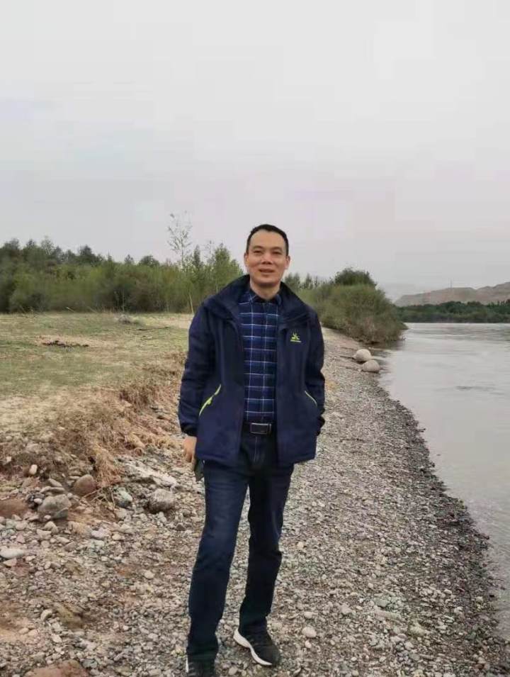 杨成刚.jpg