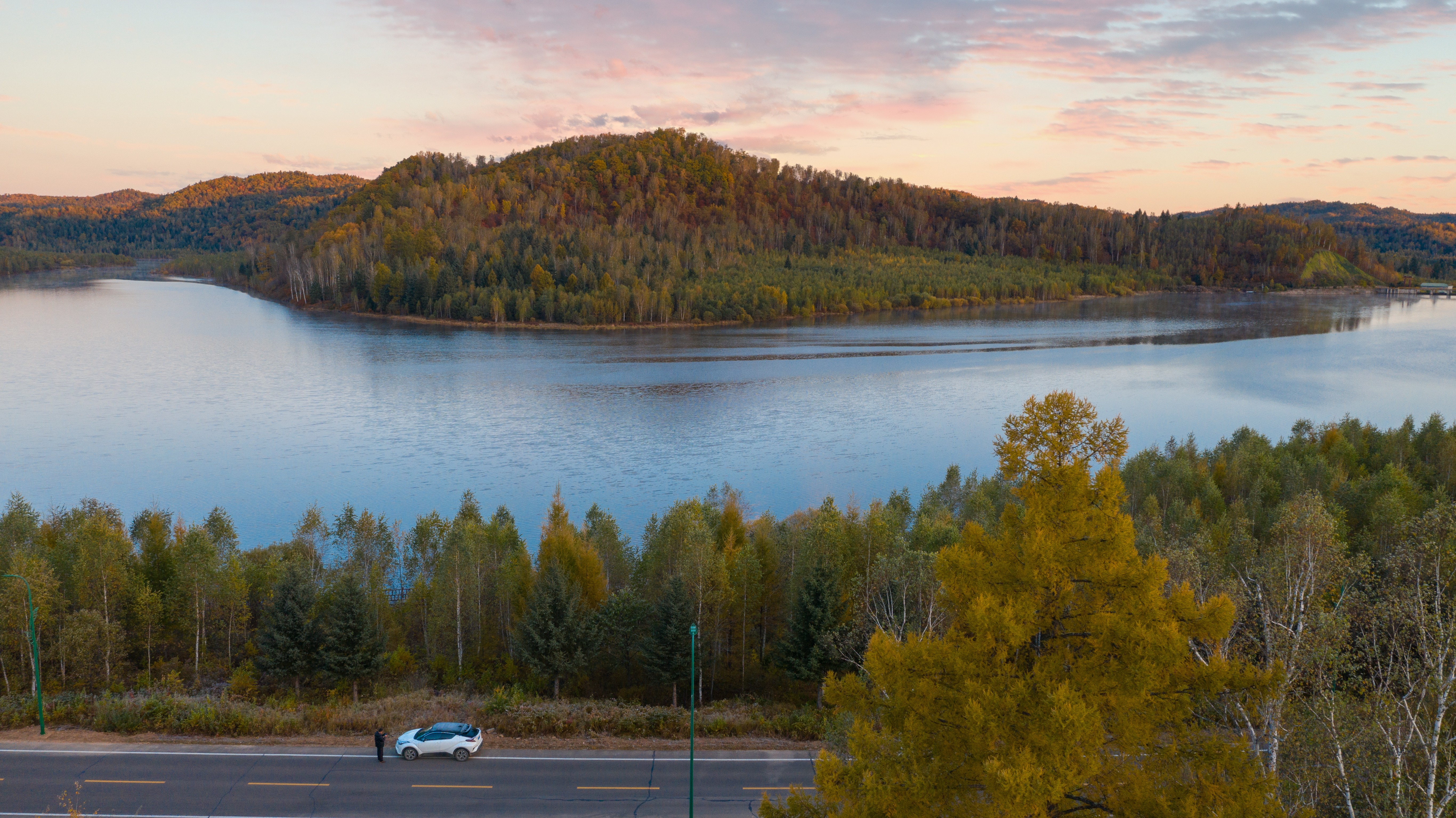 伊春邀您春赏花、夏避暑、秋观山、冬戏雪！