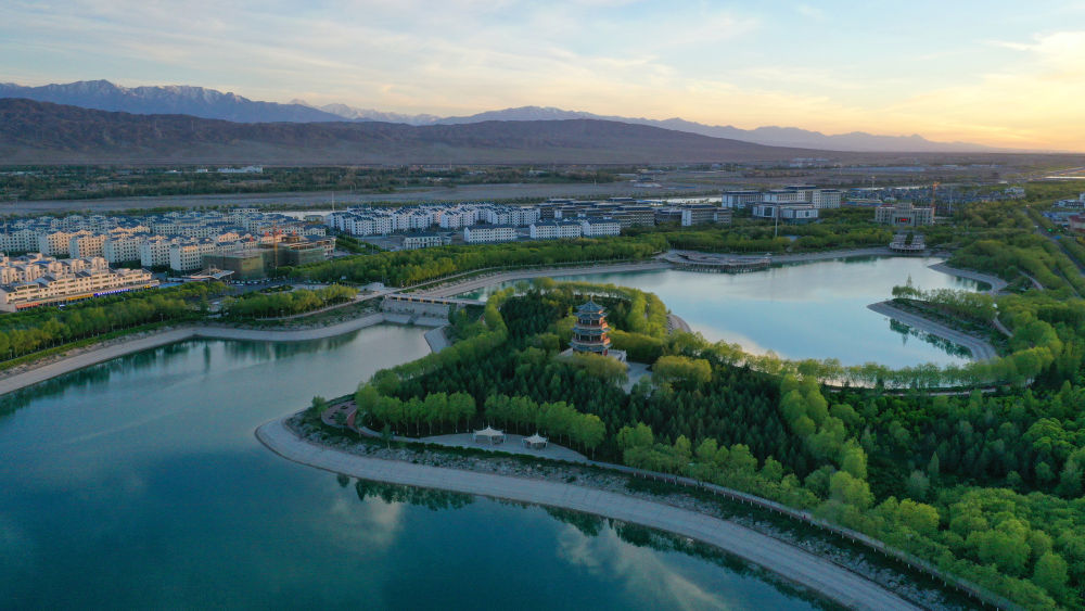 嘉峪关市明珠生态文化园 雷昉谕 摄