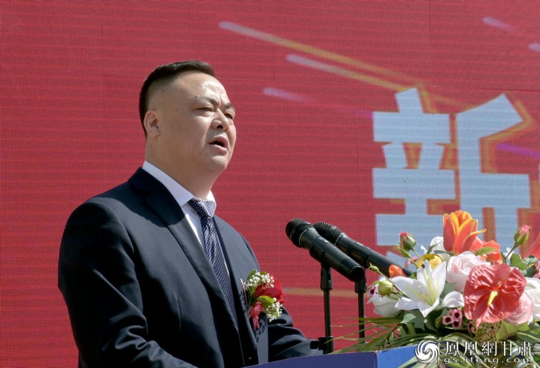 甘肃万通技工学校校长张荣福致辞 肖刚 摄