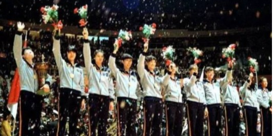 1982年女排世锦赛，中国队连续八场比赛一场不失拿下冠军