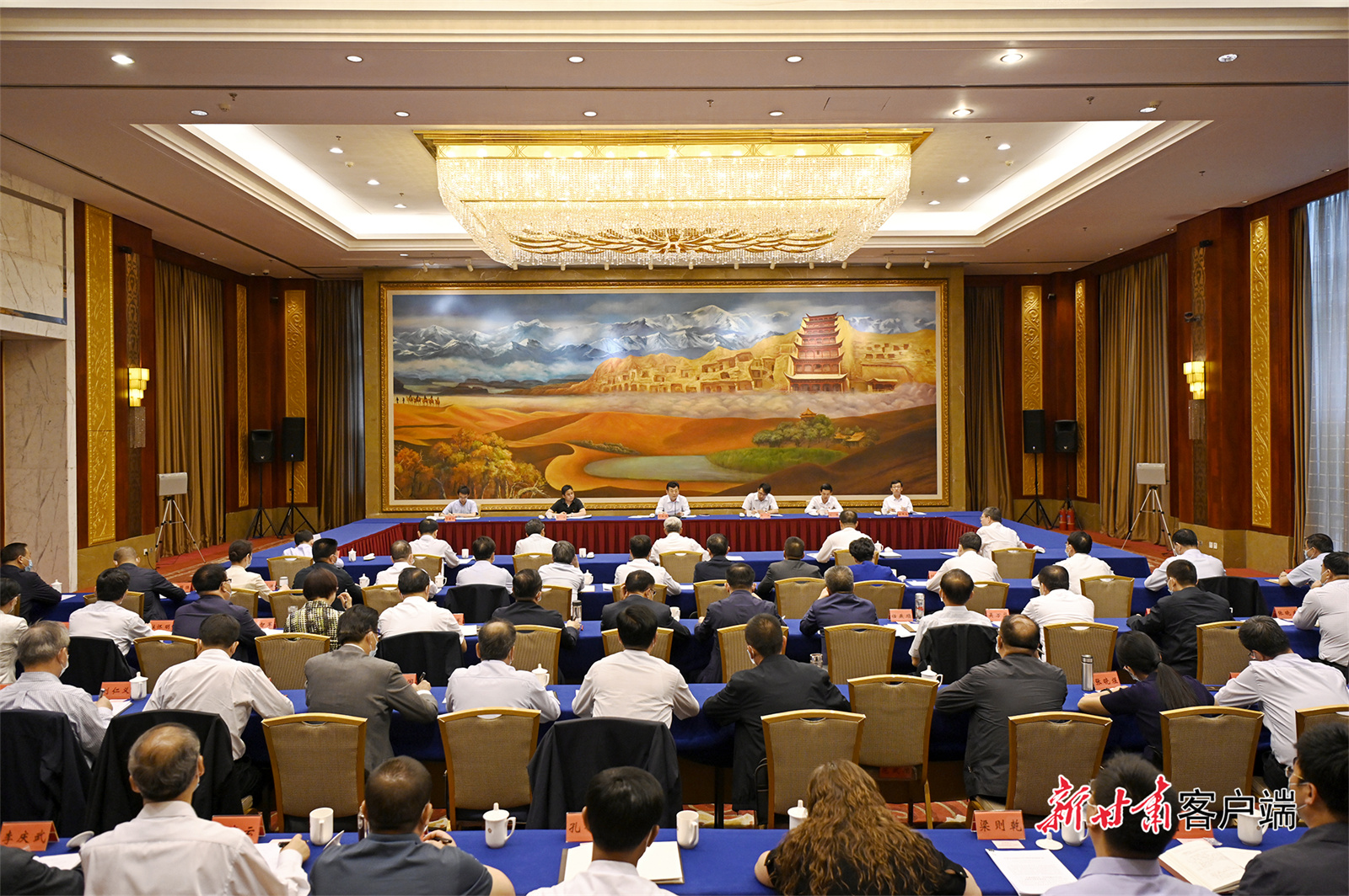 &nbsp; &nbsp; 6月6日，甘肃省党史学习教育情况汇报会在兰州召开，省委书记、省委党史学习教育领导小组组长尹弘主持并讲话，党史学习教育中央第九指导组组长于晓明传达中央有关精神并讲话。新甘肃&middot;甘肃日报记者 孟捷