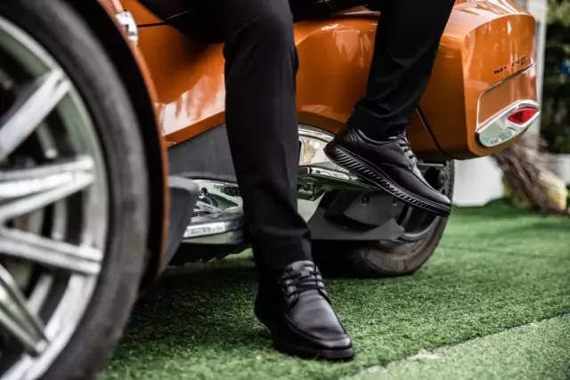 Leather shoes that are more comfortable than sports shoes, the price of one hundred yuan is higher than the quality of one thousand yuan, a gentleman must