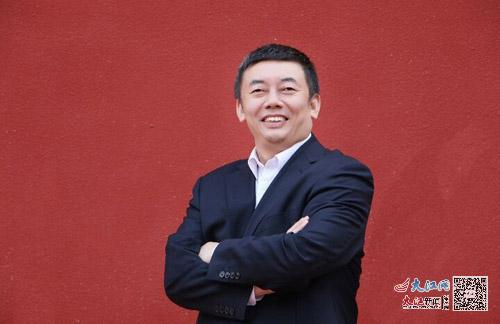 南昌市高中语文学科带头人、天行创世纪学校中学部校长唐镇南