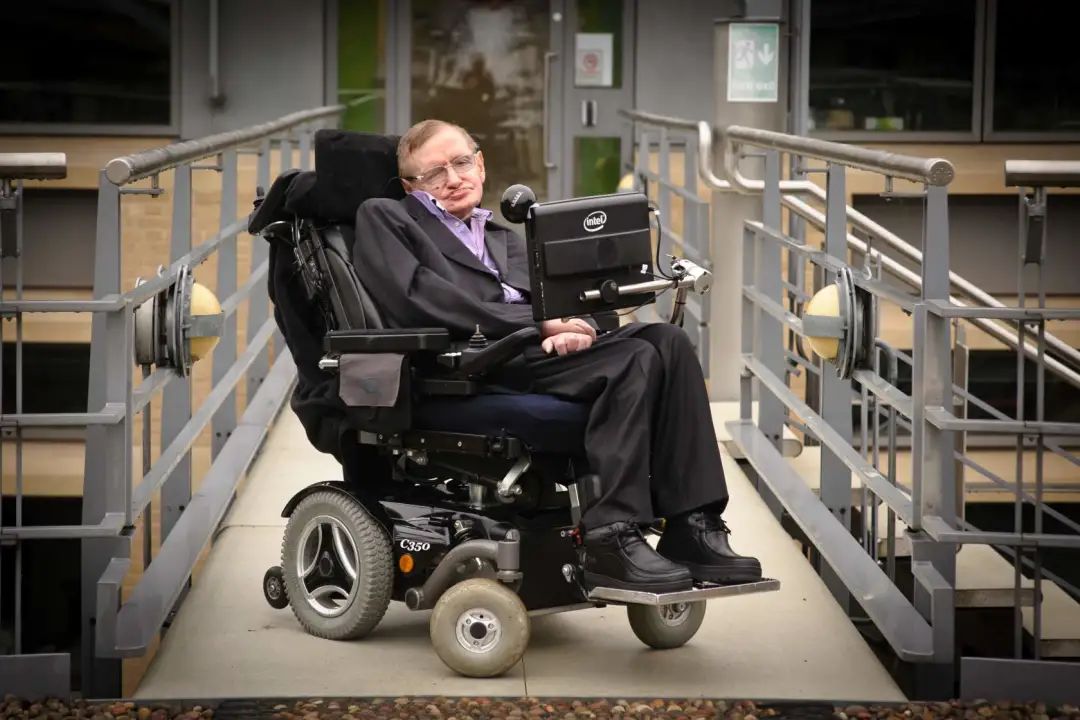 霍金轮椅的技术支撑是各大科技公司