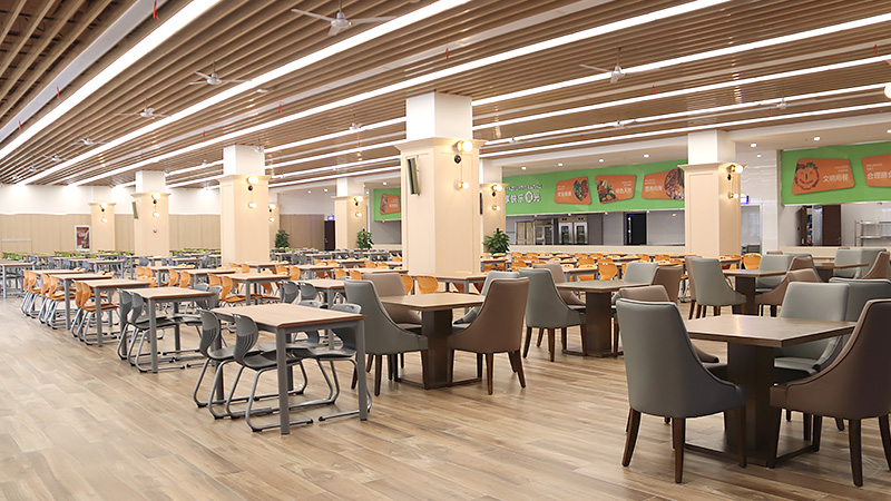 学校餐厅