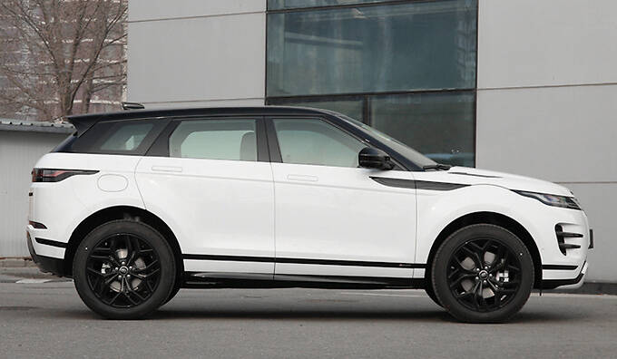 路虎揽胜极光7折甩卖优惠后不到25万元依然卖不动