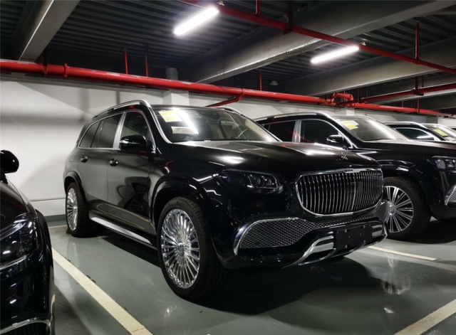 奔驰GLS600 平行进口标配原装魔毯悬挂 