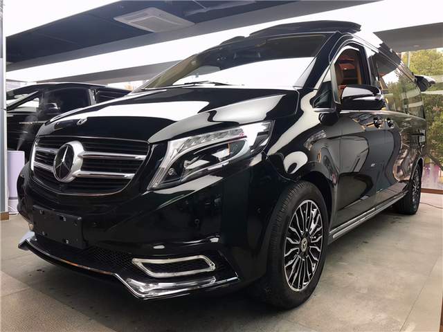 奔驰v260l改装商务车黑武士版