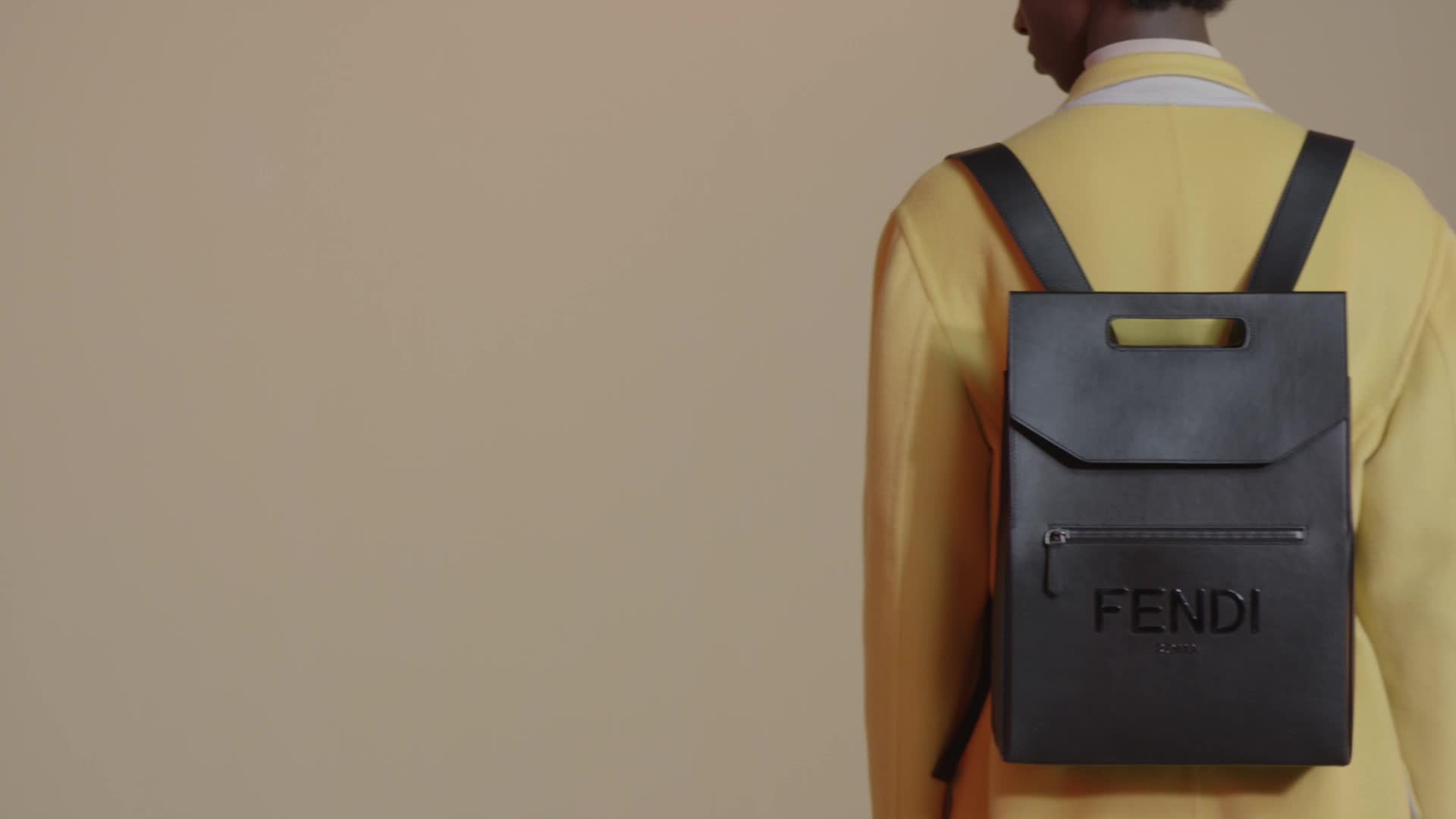 FENDI 2021秋冬男装广告大片