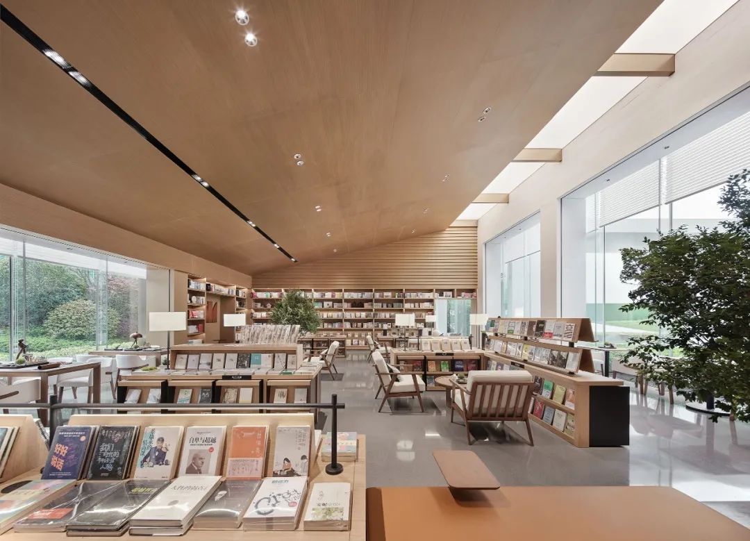 以纸为媒拓展空间边界,这个建筑里竟还藏有个"书吧"_凤凰网