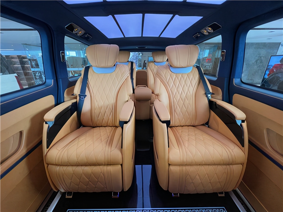 新款奔驰威霆平顶现车特价,上海奔驰商务车展厅现车