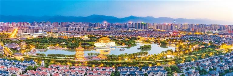 大唐芙蓉园夜色璀璨（资料图片） 记者 窦翊明 摄