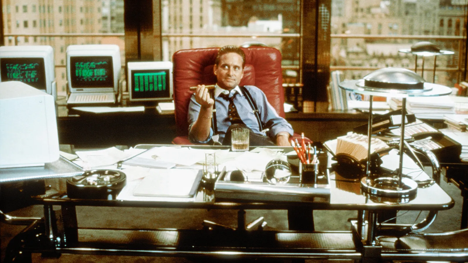 "金钱永不眠 "是1987年的电影《华尔街》传递的信息之一,许多人认为