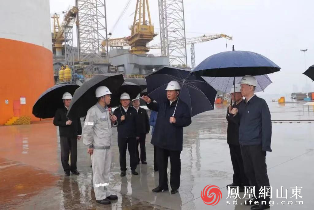 2018年6月13日,总书记冒雨视察中集来福士