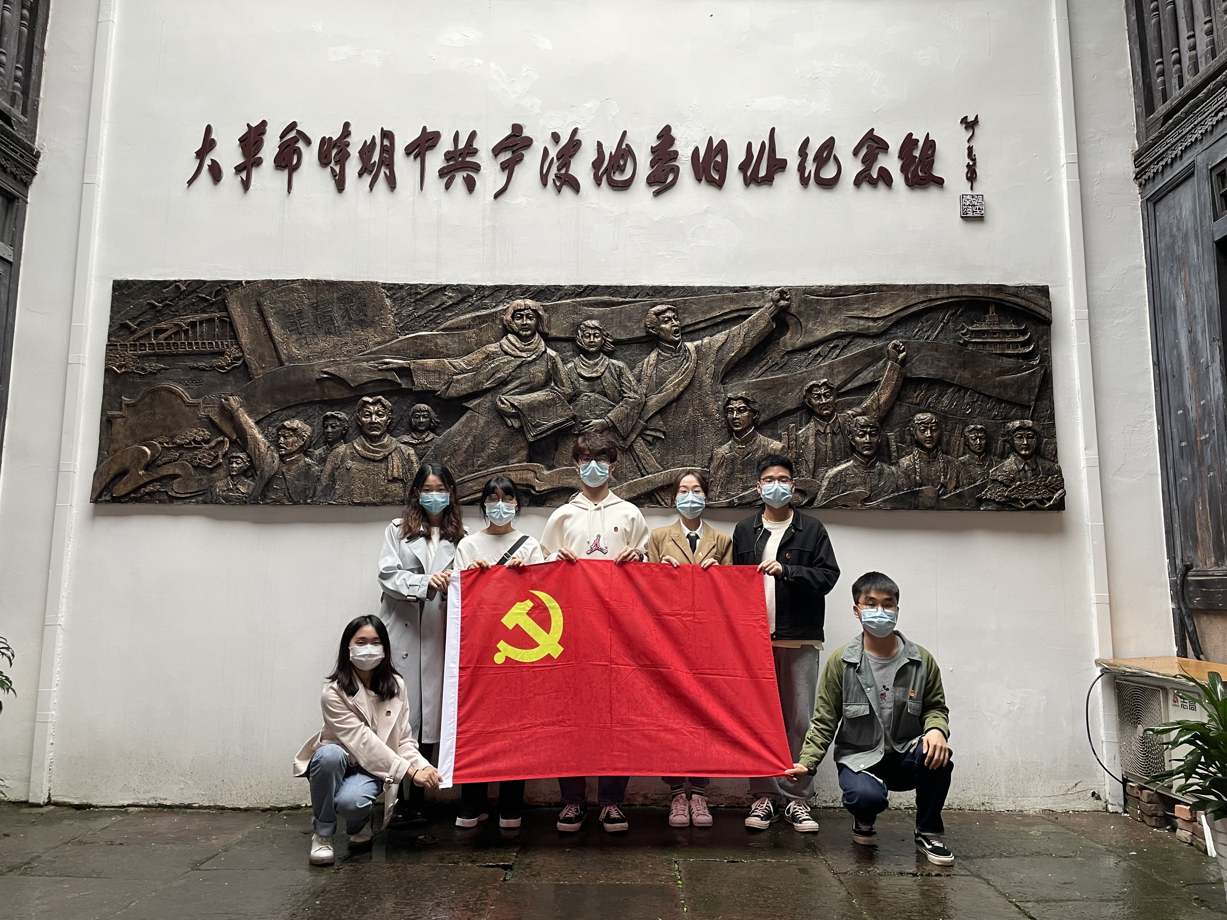 浙江万里学院的“神仙班级”，47人获得的奖状和证书超350张