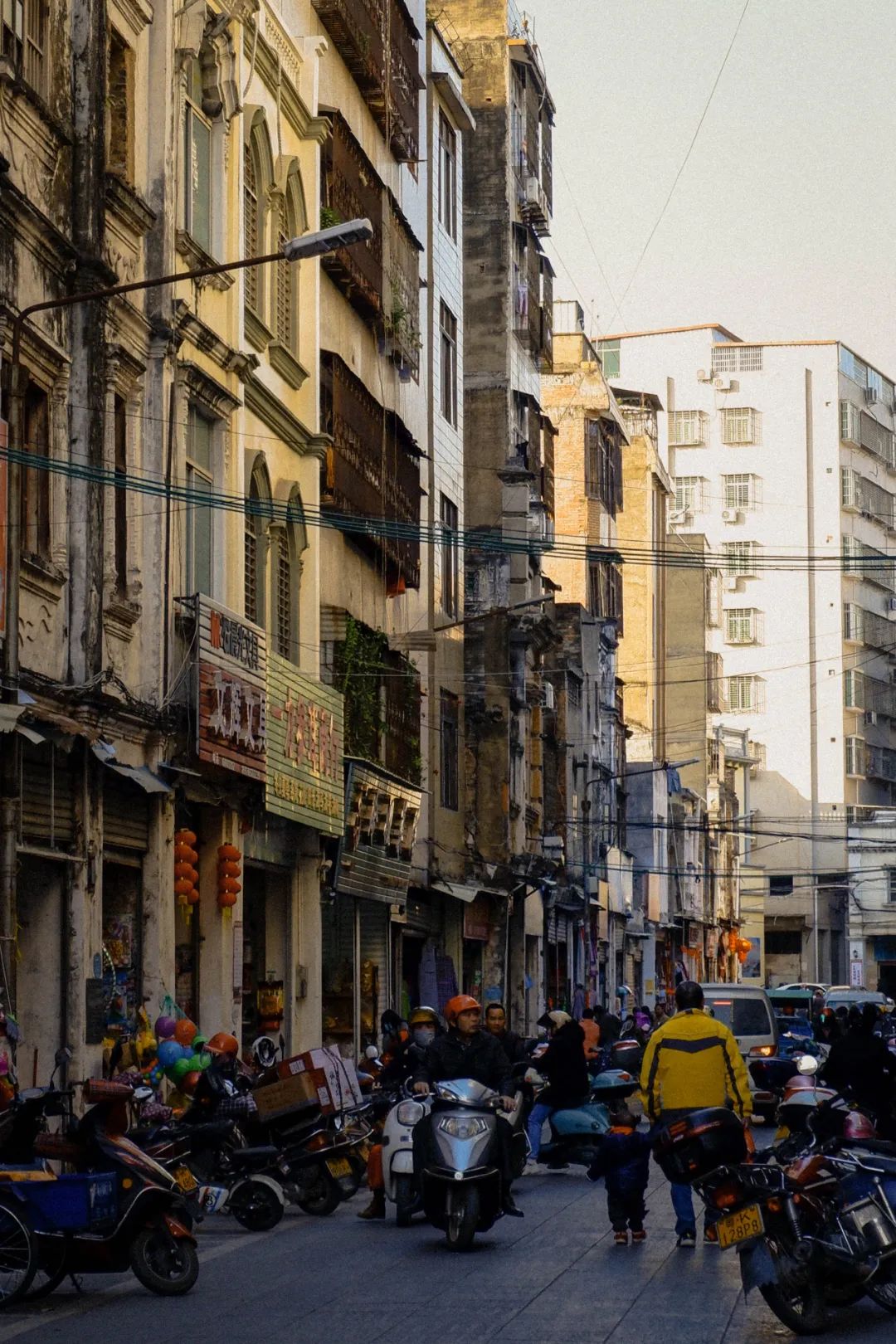 △高州老街有旧时光的味道。/图虫创意