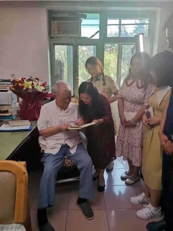 追忆与传承：齐鲁工大马克思主义学院师生专访中共一大代表陈潭秋之子陈志远