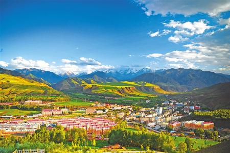 肃南县县城全貌（资料图）