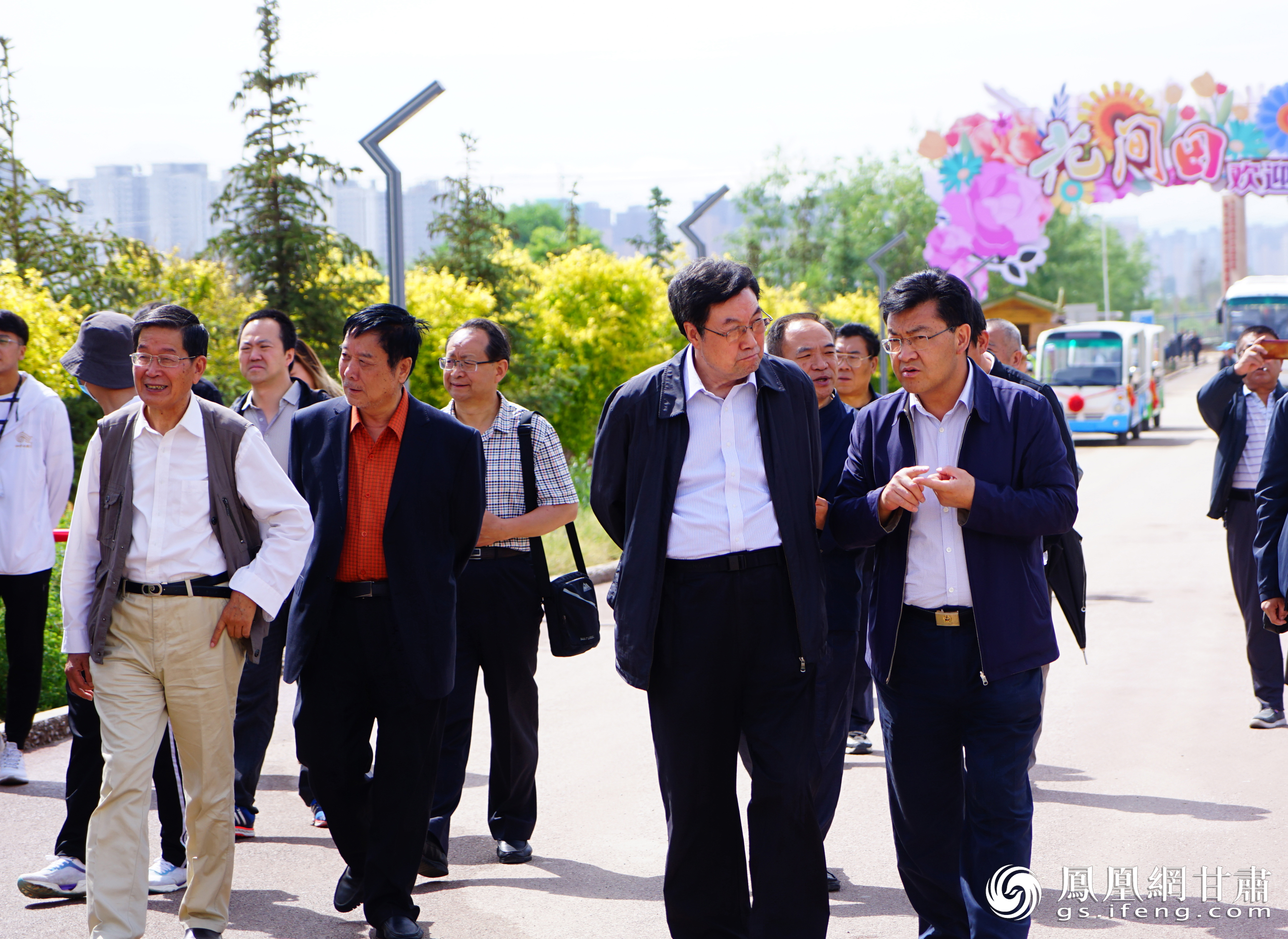 栖云小镇采风 讴歌乡村振兴