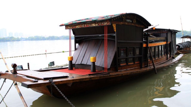 这位女子发挥重要作用