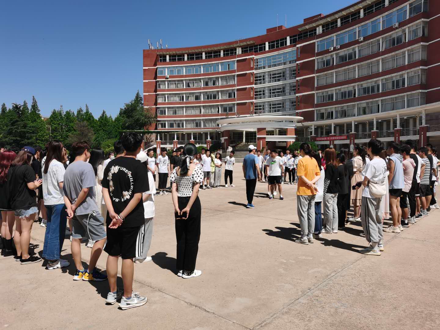 开赛在即 青岛职院多举措推进第十四届学运会乒乓球赛项志愿服务工作