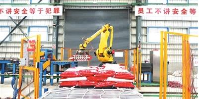 现代化车间（彭泽县融媒体中心供图）