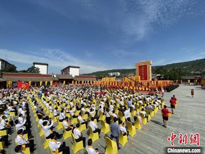 6月22日，“二〇二一（辛丑）年公祭中华人文始祖伏羲大典”在甘肃省天水伏羲庙举行。图为活动现场。高展 摄