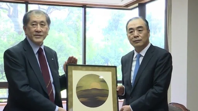 驻日大使访早稻田大学：参观李大钊住过的宿舍 追寻革命先驱足迹