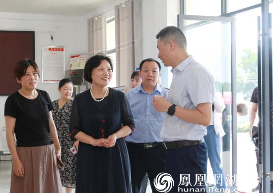 省妇联副主席卢妹香到柳叶湖旅游度假区调研