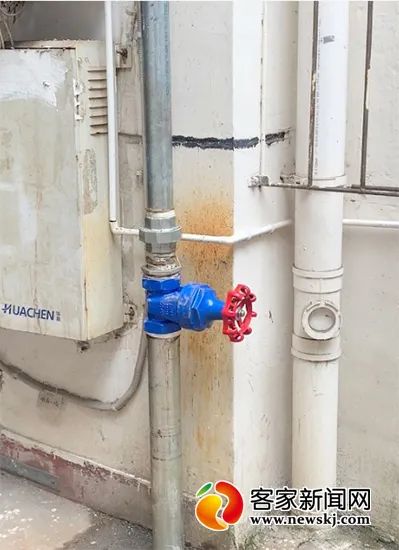 怎么带水换水管 0905F4F0AB839BA1A4E2B50849E7ACF2E15EF8FB_size40_w399_h550.jpg