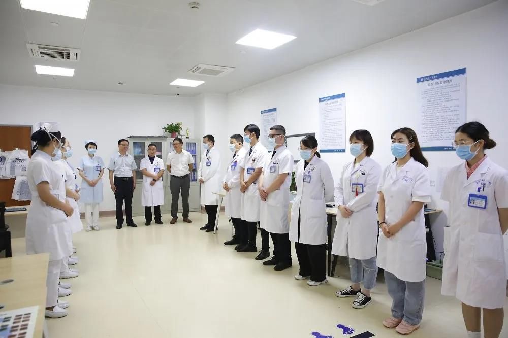 信阳市人民医院筹建组副组长宋进良对消化内科科室建设提出五点要求