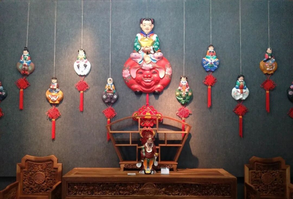 非遗泥塑传承人指尖翻花样 期"唤醒"天水"瓜娃娃"