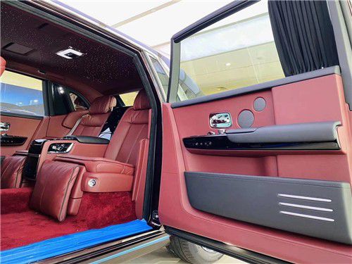 全新劳斯莱斯幻影 真正的个性化艺术品 