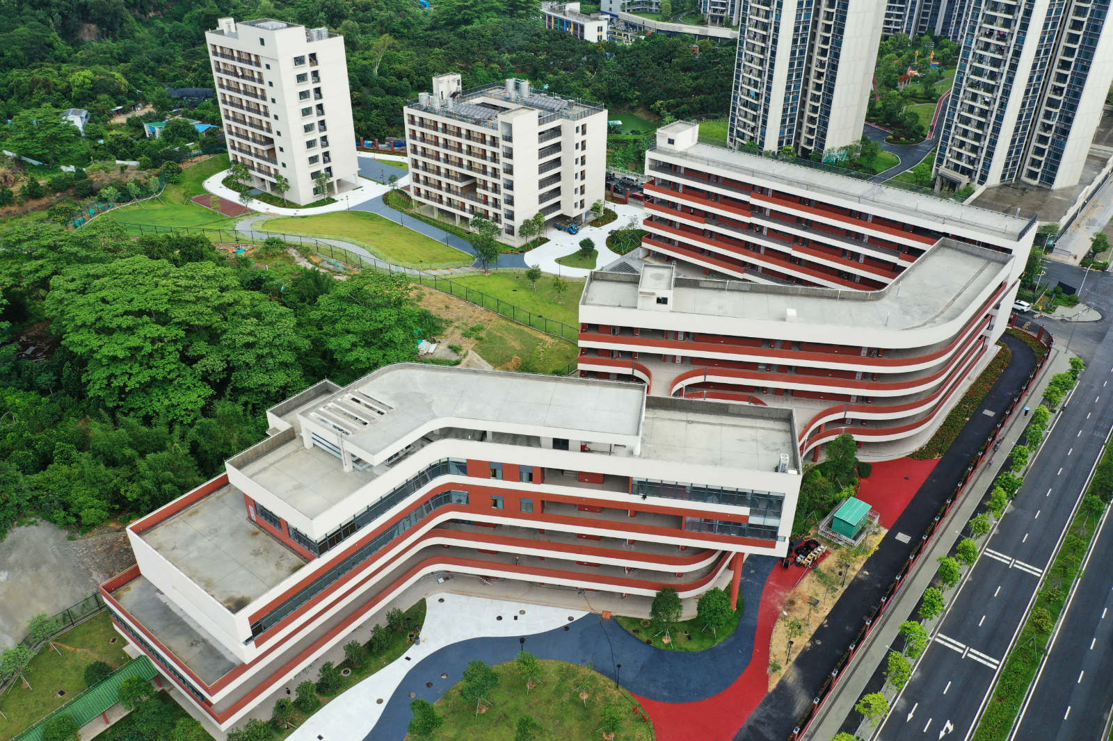 广州市执信中学南沙学校建成九月启用可容纳54个教学班