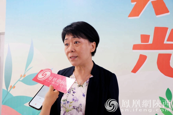 西安高新第八初级中学校长张小英接受凤凰网陕西专访