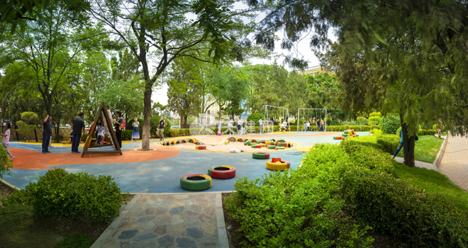 南关岭公园南关岭公园属于山体公园,公园原北侧护坡已老化,雨季存在