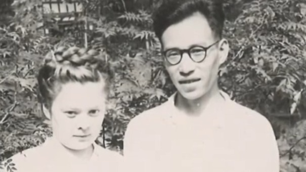 阿廖沙的母亲是如何向孩子们讲述他们的父亲刘允斌的