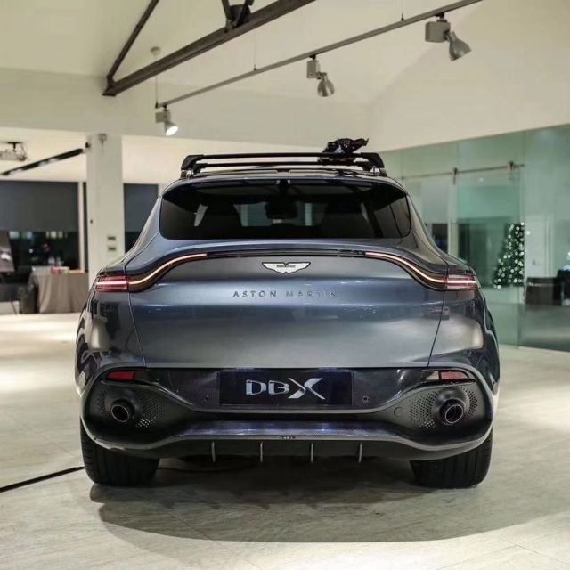 2021款阿斯顿马丁DBX高级定制奢       