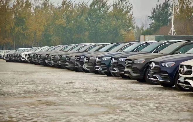 21款奔驰GLS450现车到港实拍经济型SUV 