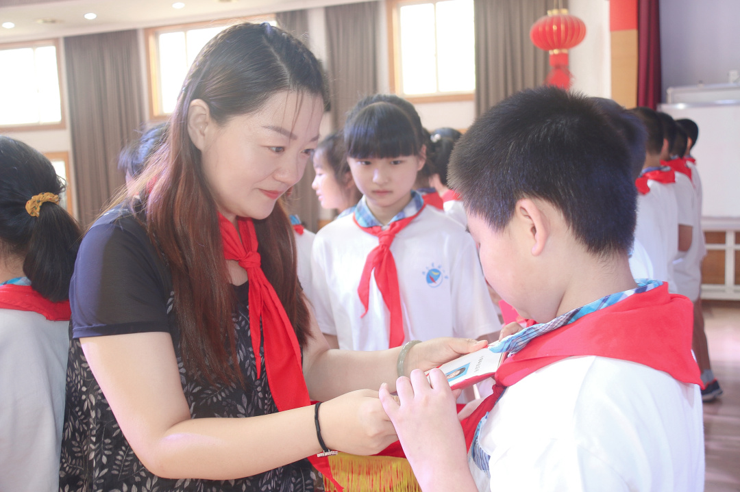 当我们一起走过——德天实验小学“六道十二礼”仪式教育之毕业礼